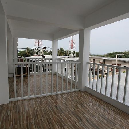 Apartamento Living By Grace Si Sunthon Exterior foto